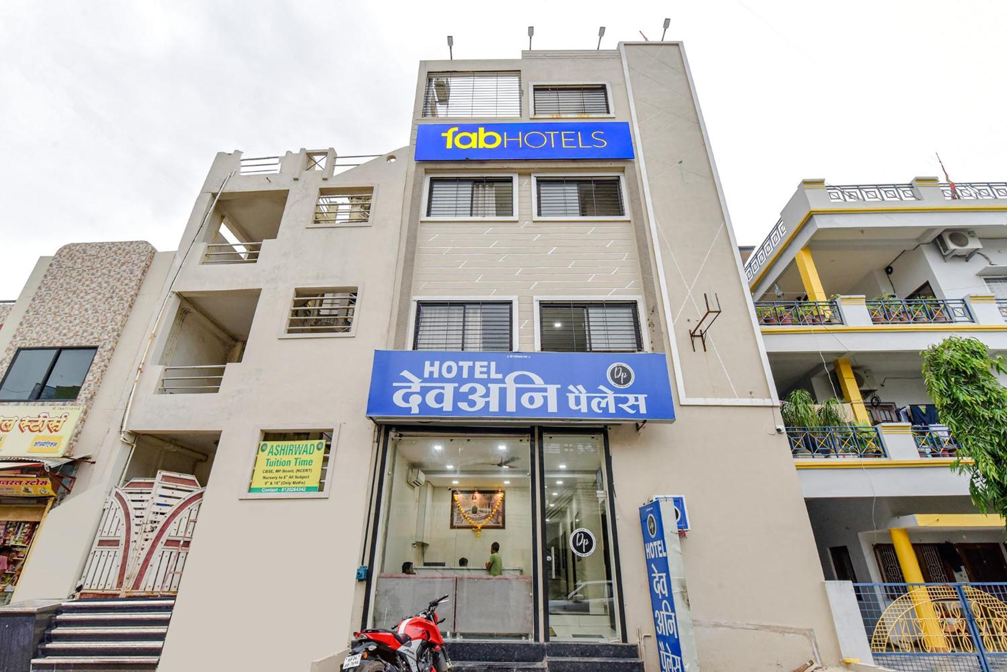 Fabexpress Devani Palace Ujjain Exteriör bild
